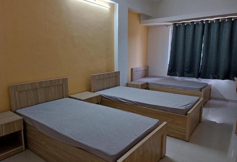 هاستل Torrent Coliving