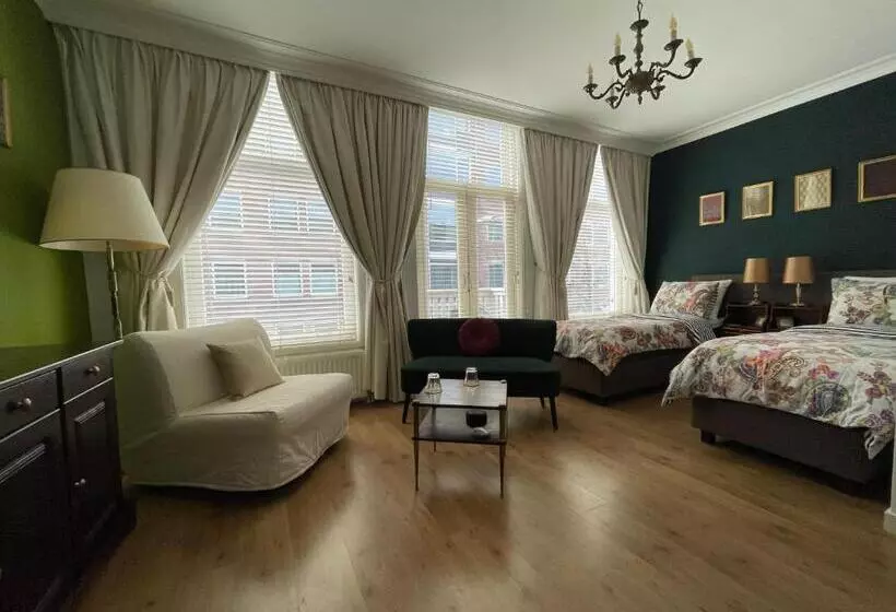 Aamiaismajoitus (B&B) Comfortable Stylish Room In City Centre Of The Hague