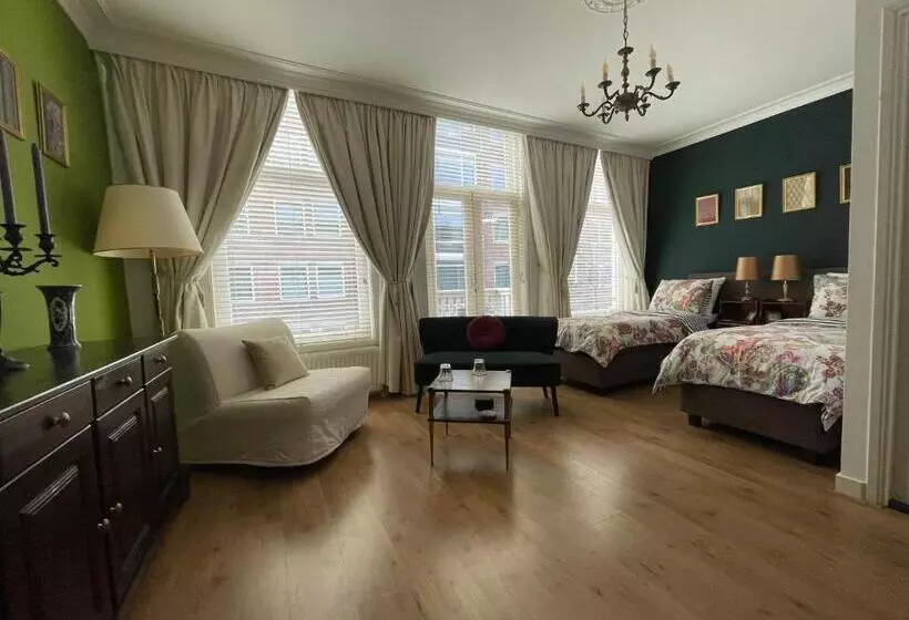 Aamiaismajoitus (B&B) Comfortable Stylish Room In City Centre Of The Hague