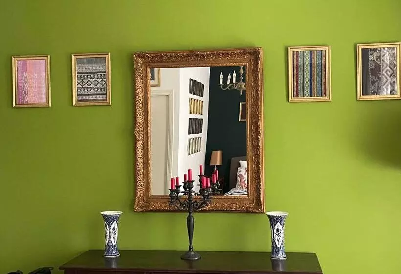 Aamiaismajoitus (B&B) Comfortable Stylish Room In City Centre Of The Hague