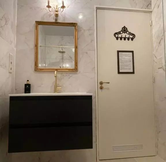 Aamiaismajoitus (B&B) Comfortable Stylish Room In City Centre Of The Hague