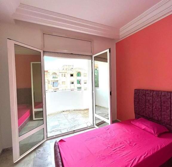 تختخواب و صبحانه Last Day Inn