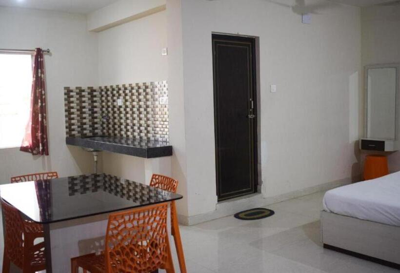 호텔 Grand Resort Puri Swimming Pool And Garden, Near Sea Beach And Temple Fully Air Conditioned