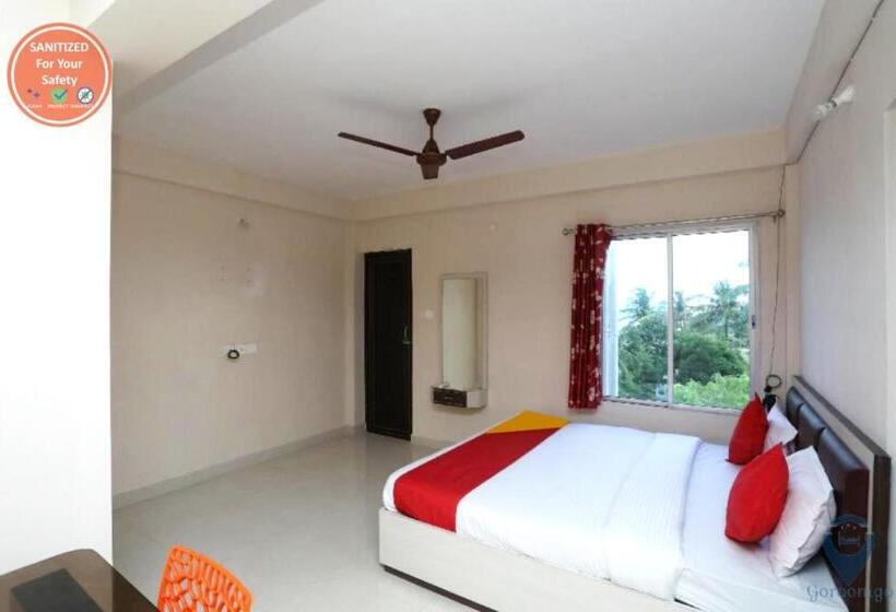 호텔 Grand Resort Puri Swimming Pool And Garden, Near Sea Beach And Temple Fully Air Conditioned