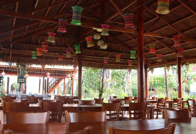 هتل Khu Nghỉ Dưỡng Sen Hong Town