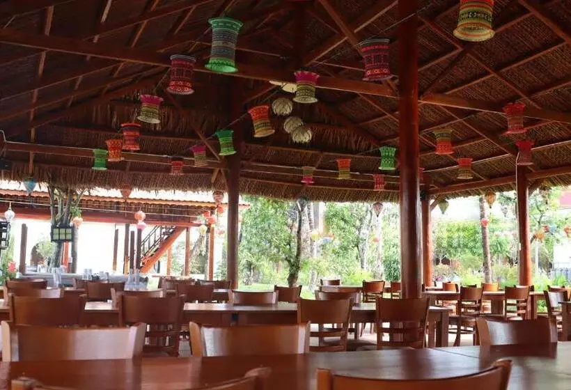 هتل Khu Nghỉ Dưỡng Sen Hong Town