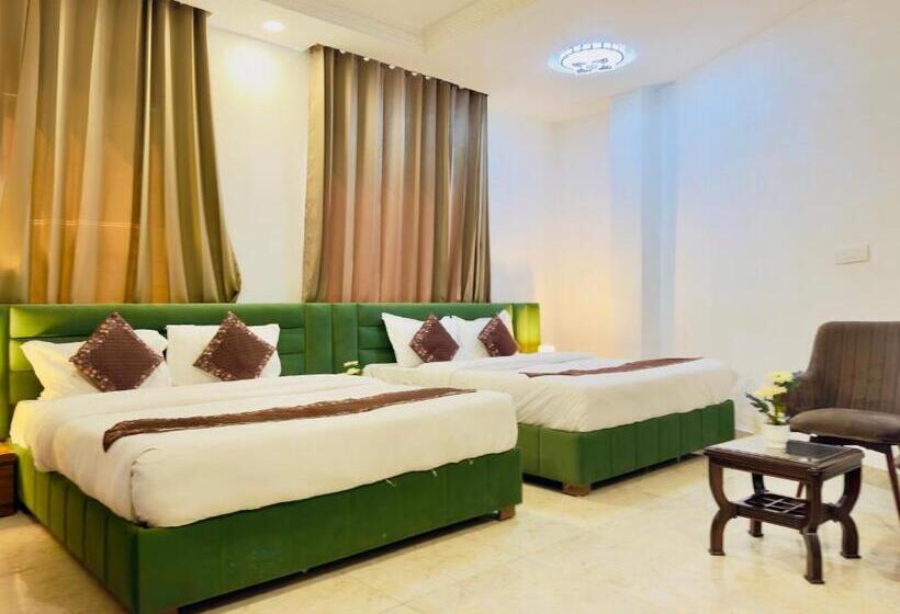 Отель Kothari Guest House