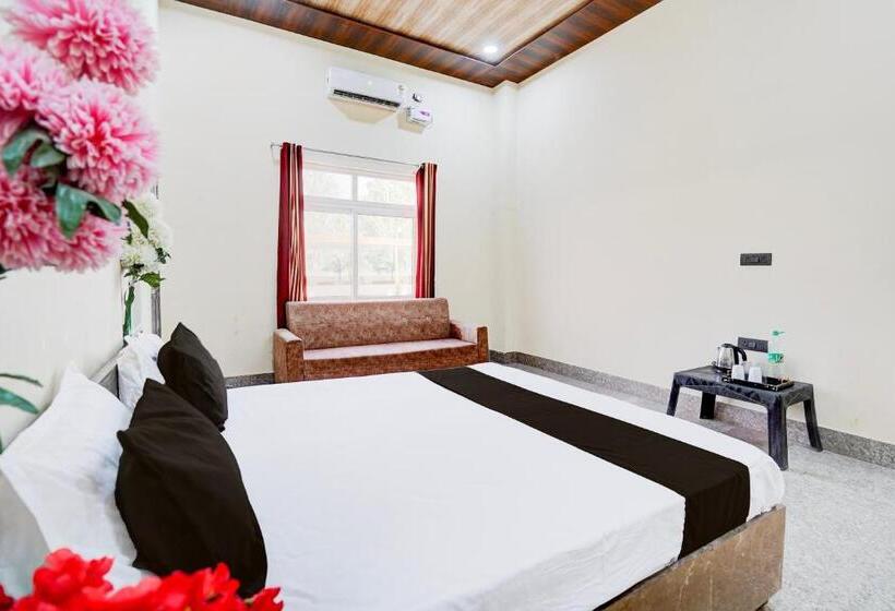 Отель Oyo Kartar Banquet &