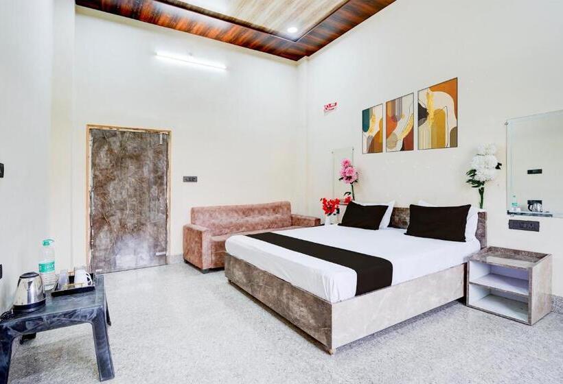 Отель Oyo Kartar Banquet &