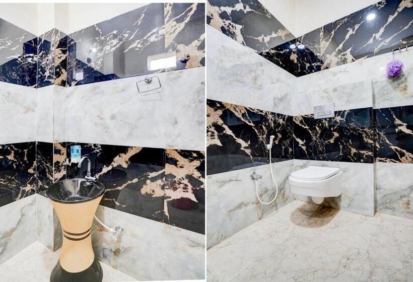 Отель Oyo Kartar Banquet &