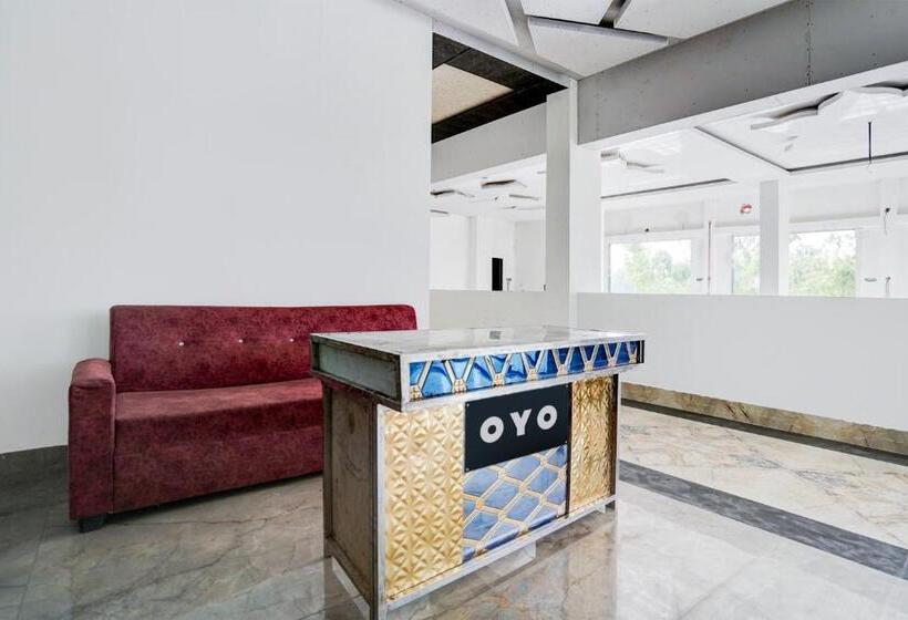 Отель Oyo Kartar Banquet &