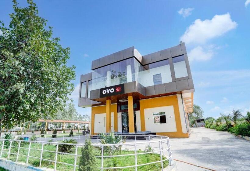 Отель Oyo Kartar Banquet &