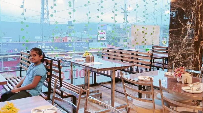 Отель Shahi Capital