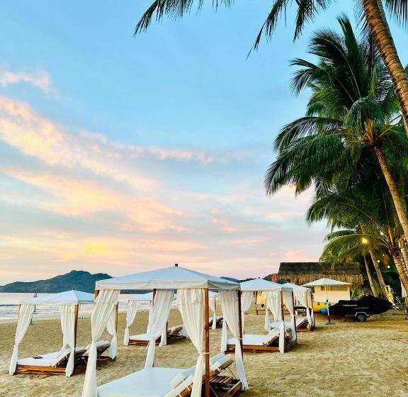 Отель Station One Beach Resort