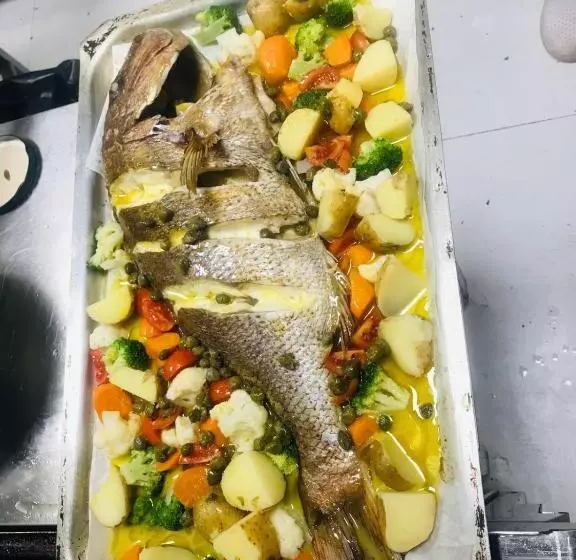 ホテル Unico Borsh Bar Restaurant
