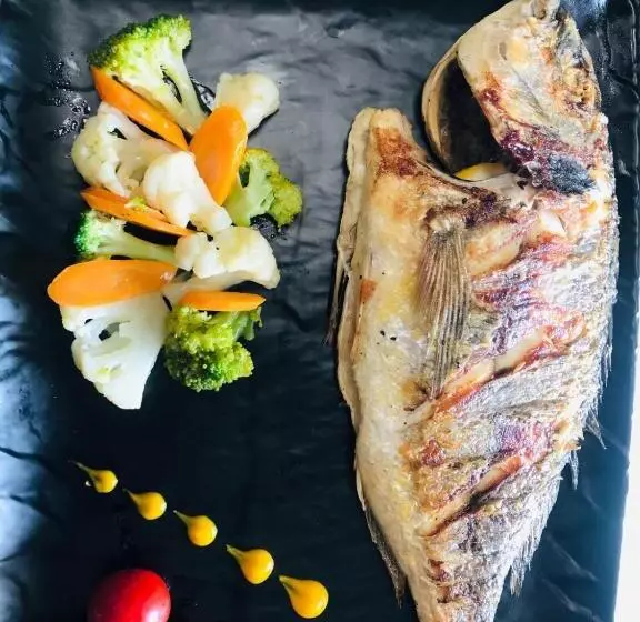 ホテル Unico Borsh Bar Restaurant
