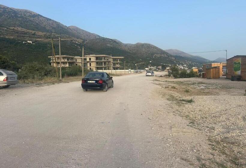 Hotel Unico Borsh Bar Restaurant