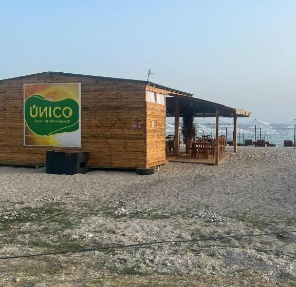 Hotel Unico Borsh Bar Restaurant