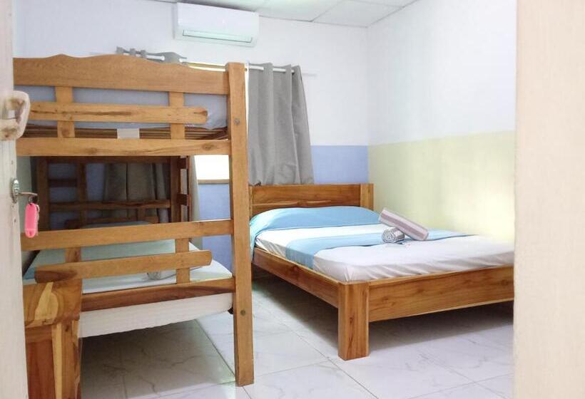 پانسیون Bamboo Rincon Del Mar