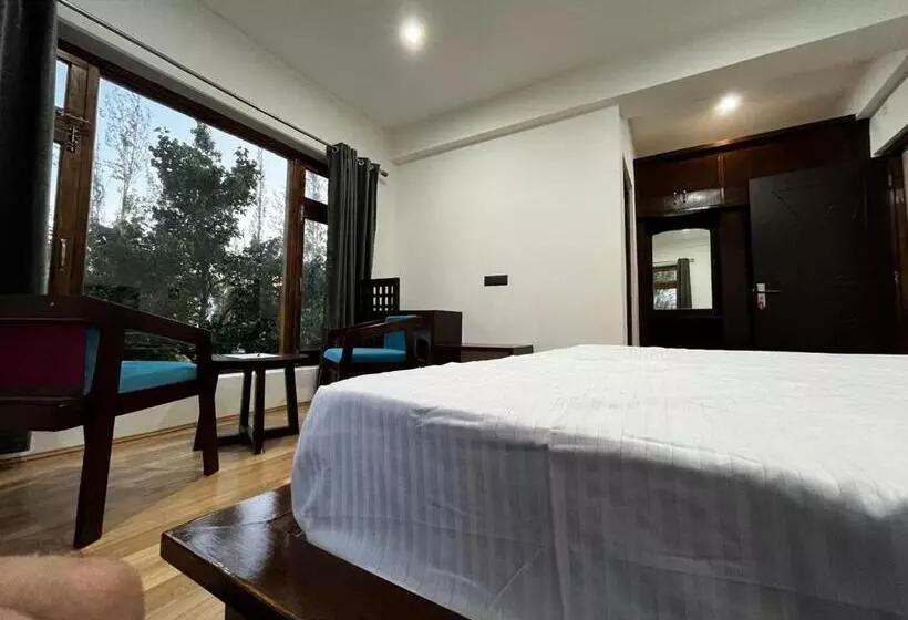 پانسیون Barcha Guest House