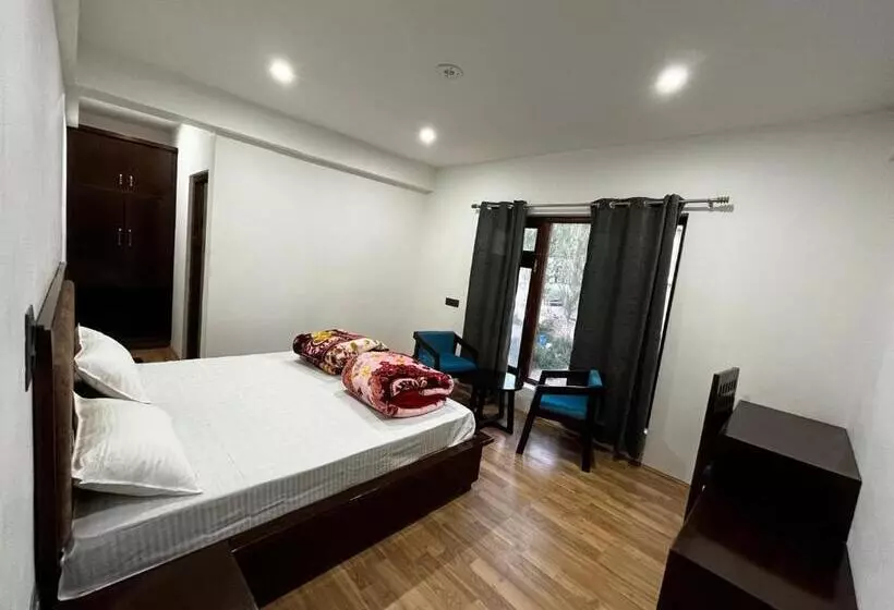 پانسیون Barcha Guest House