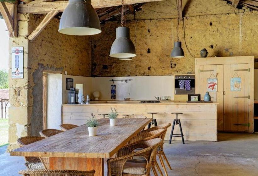 Пансион Domaine La Barbe