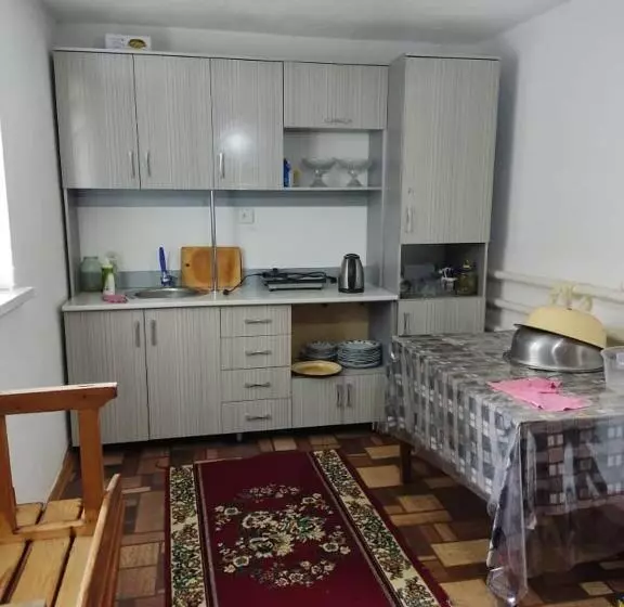 پانسیون Green Forest Guest House