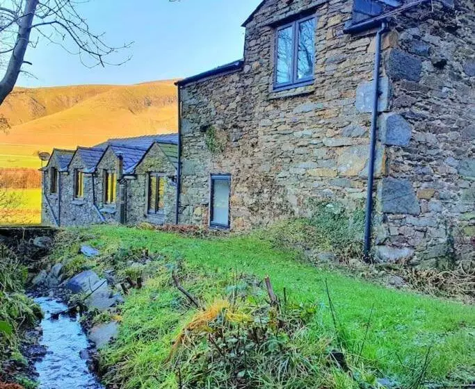 Majatalo Hole House Farm