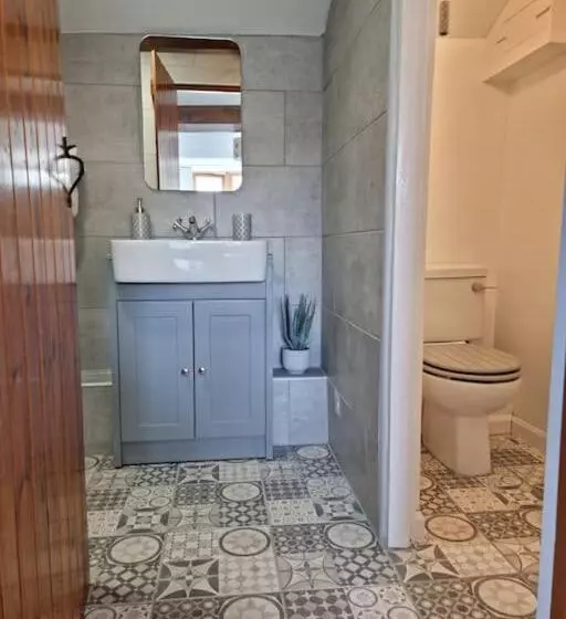 Majatalo Hole House Farm