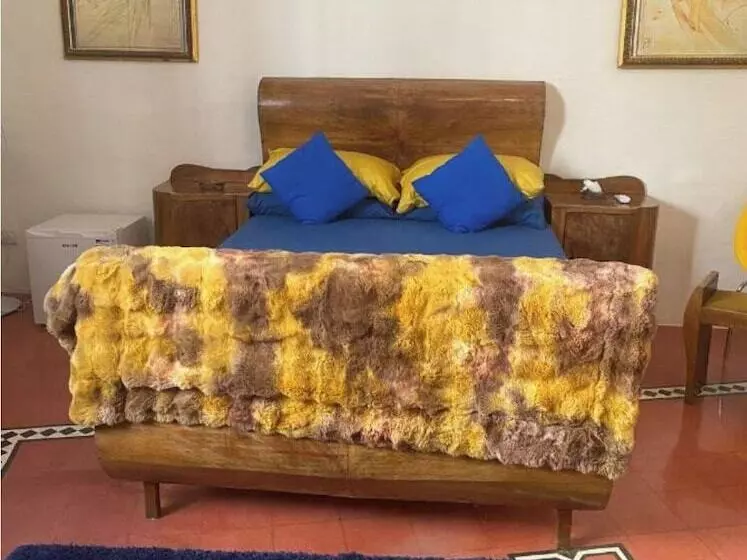 پانسیون Maleth House