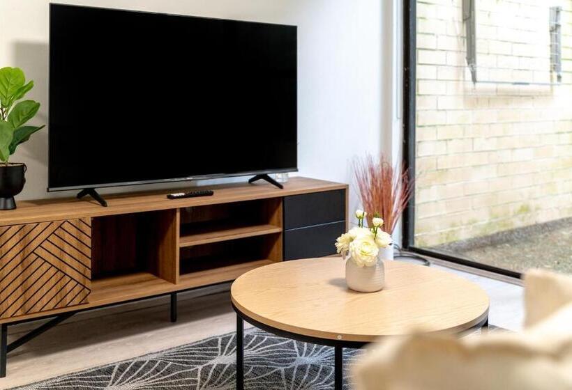 بنسيون 1nc Spacious 3bedroom Townhouse, North Sydney Free Parking