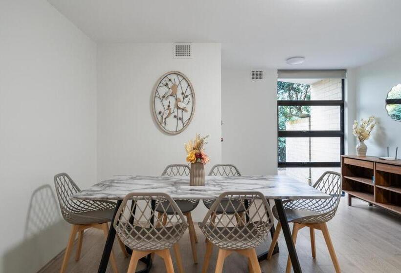 بنسيون 1nc Spacious 3bedroom Townhouse, North Sydney Free Parking
