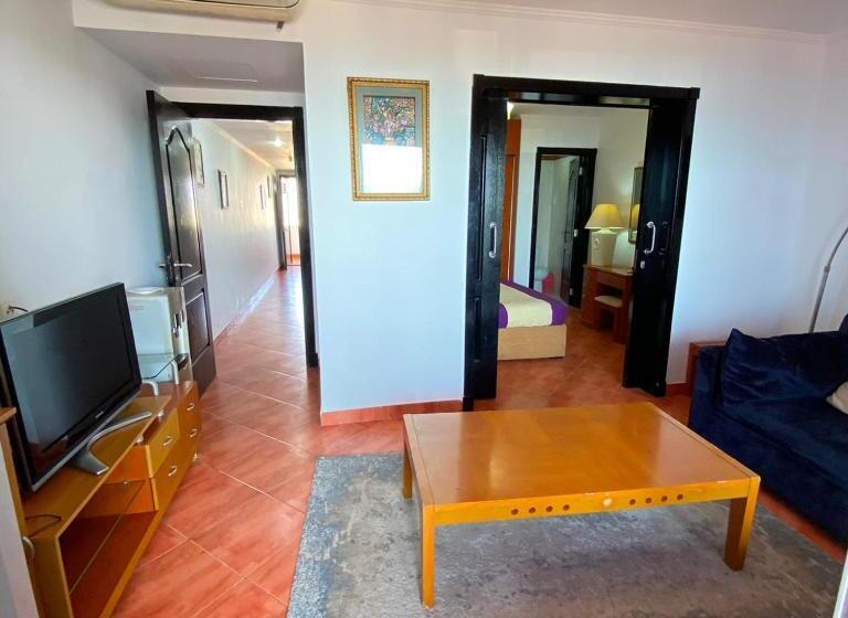 Porto Marina Hotel Chalet Seaview   شاليه فندقي بورتو مارينا مارينا 3 الساحل الشمالي فيو بحر و بحيرة