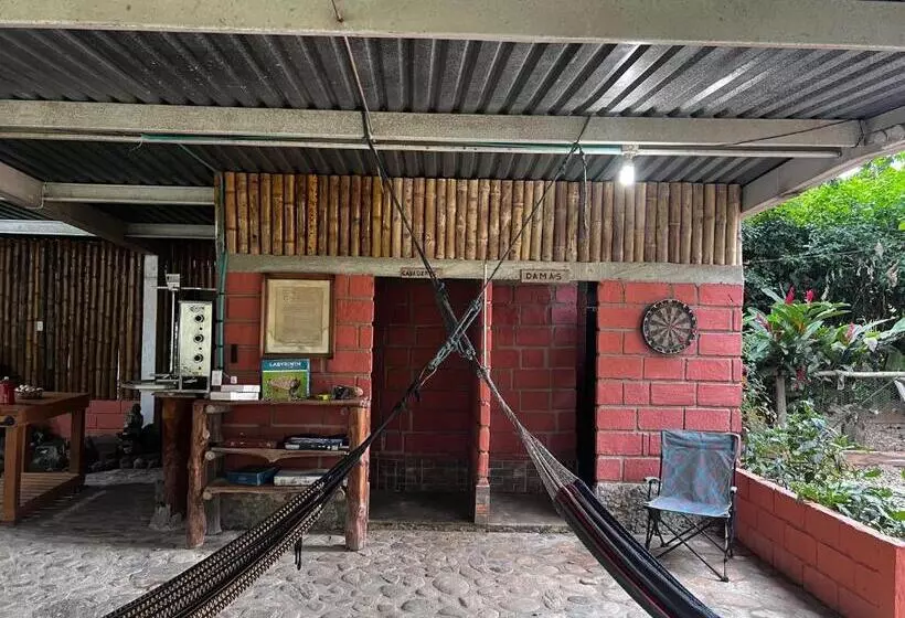 Retkeilymaja Hacienda Valencia