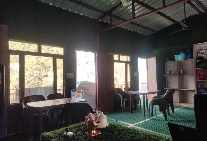 Bed and Breakfast Narayan Valley Resort