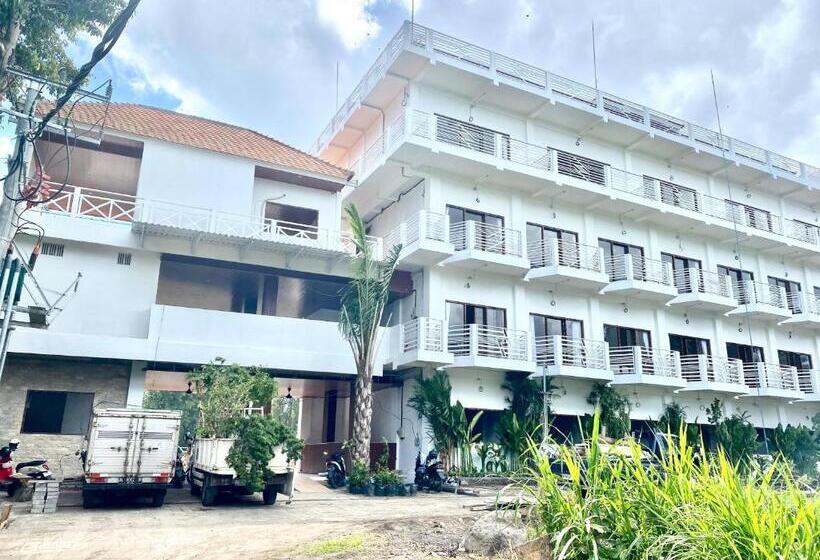 בית מלון כפרי Made Canggu 77 Managed By Manara