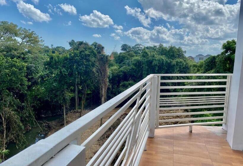 בית מלון כפרי Made Canggu 77 Managed By Manara