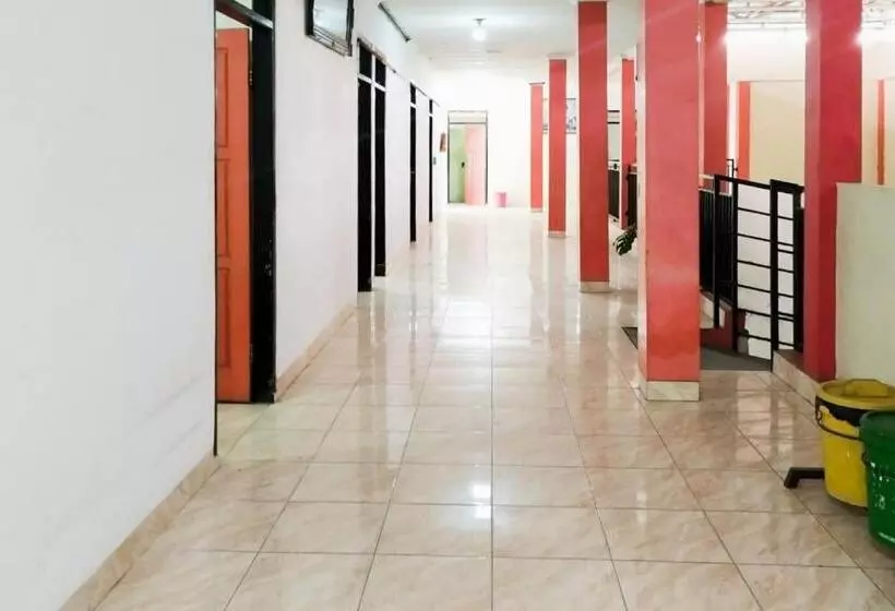 Hotelli Turuo Homestay Pringsewu Syariah Mitra Reddoorz