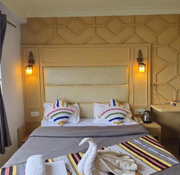 فندق Work Party Go