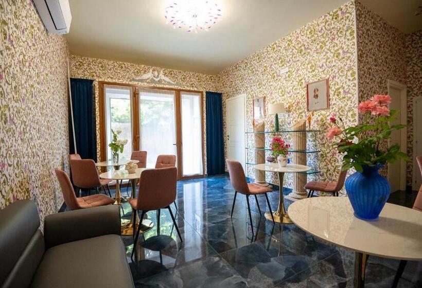 ペンション Dea Estia Alloggio Turistico