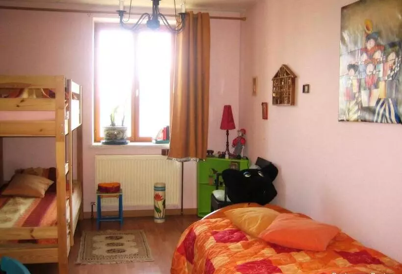 Majatalo Gîte Et Grange à Jeux Du Bonhomme Bouton