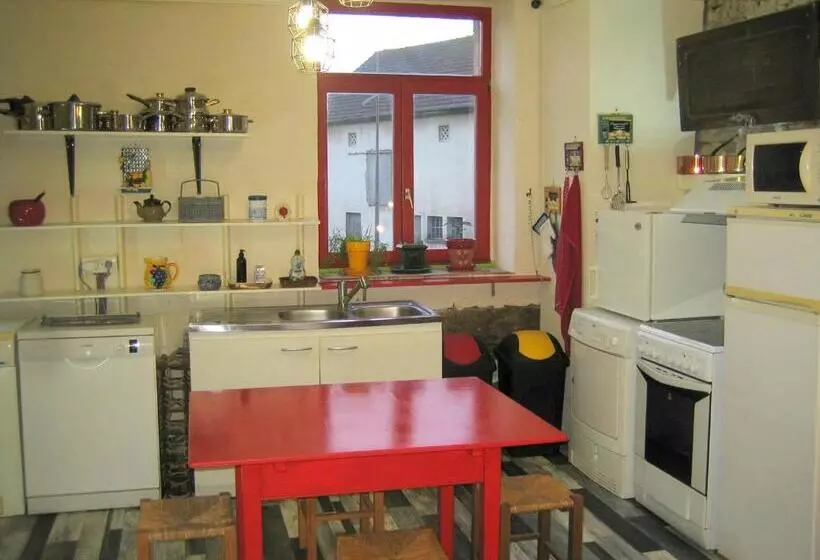 Majatalo Gîte Et Grange à Jeux Du Bonhomme Bouton