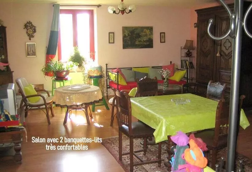 Majatalo Gîte Et Grange à Jeux Du Bonhomme Bouton