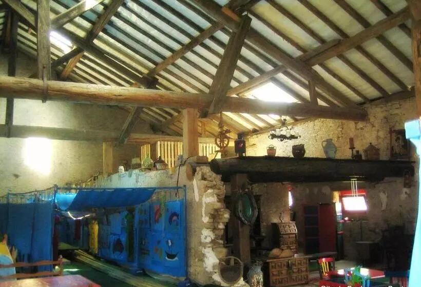 Majatalo Gîte Et Grange à Jeux Du Bonhomme Bouton