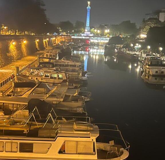 پانسیون Large Parisian Duplex