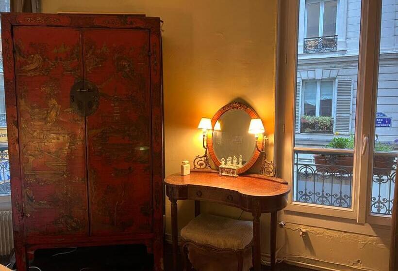 پانسیون Large Parisian Duplex