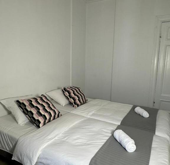 ペンション Legenda Suites