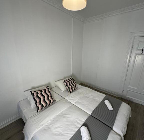 ペンション Legenda Suites