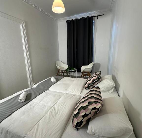 ペンション Legenda Suites