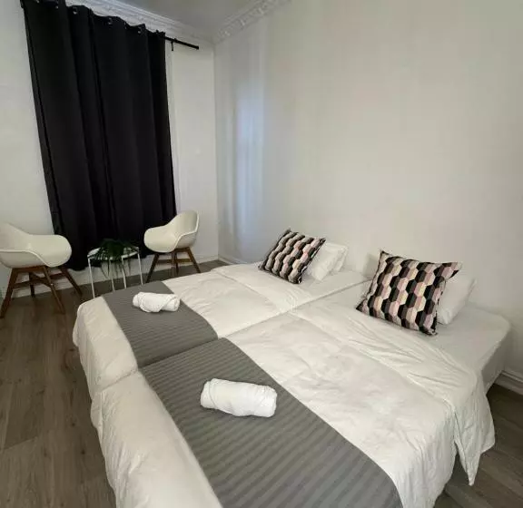 پانسیون Legenda Suites